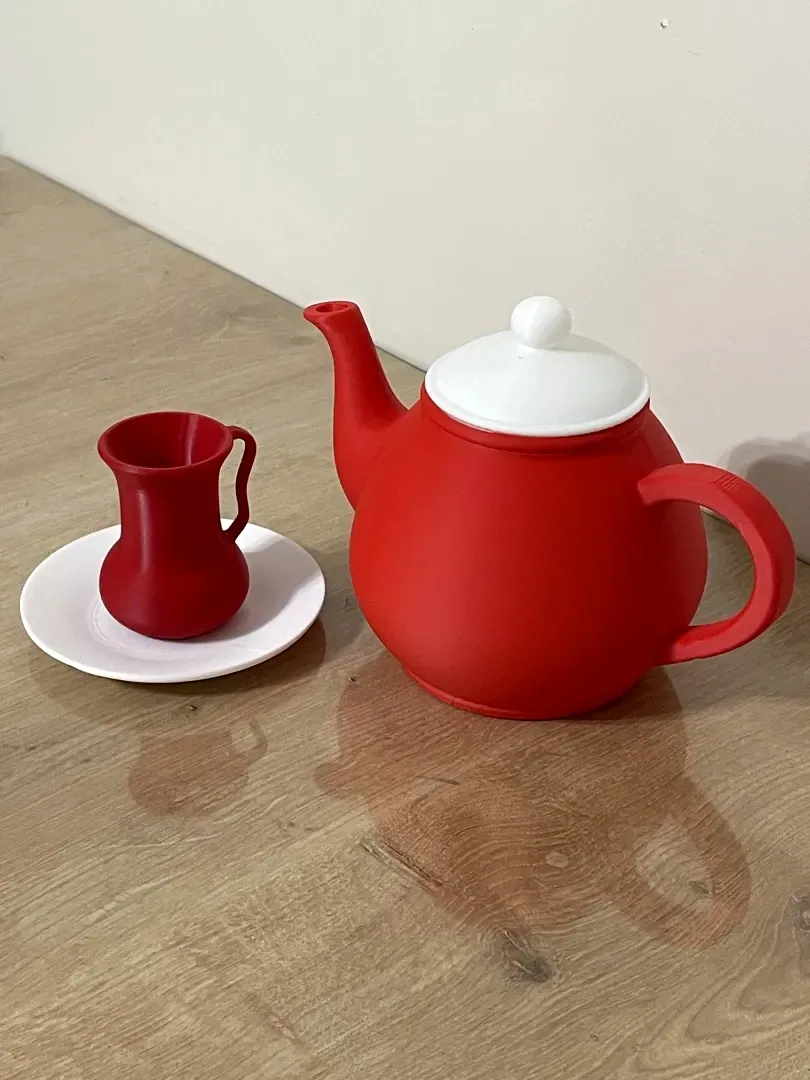 Oyuncak Çay Takımı - Demlik, Çay Bardağı ve Tabak