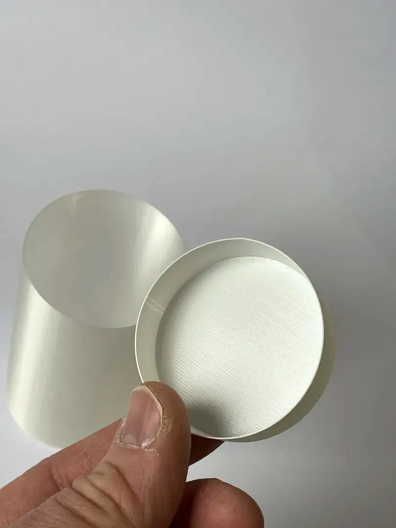 Kapaklı Uzun Saklama Kabı – 50 × 97 mm