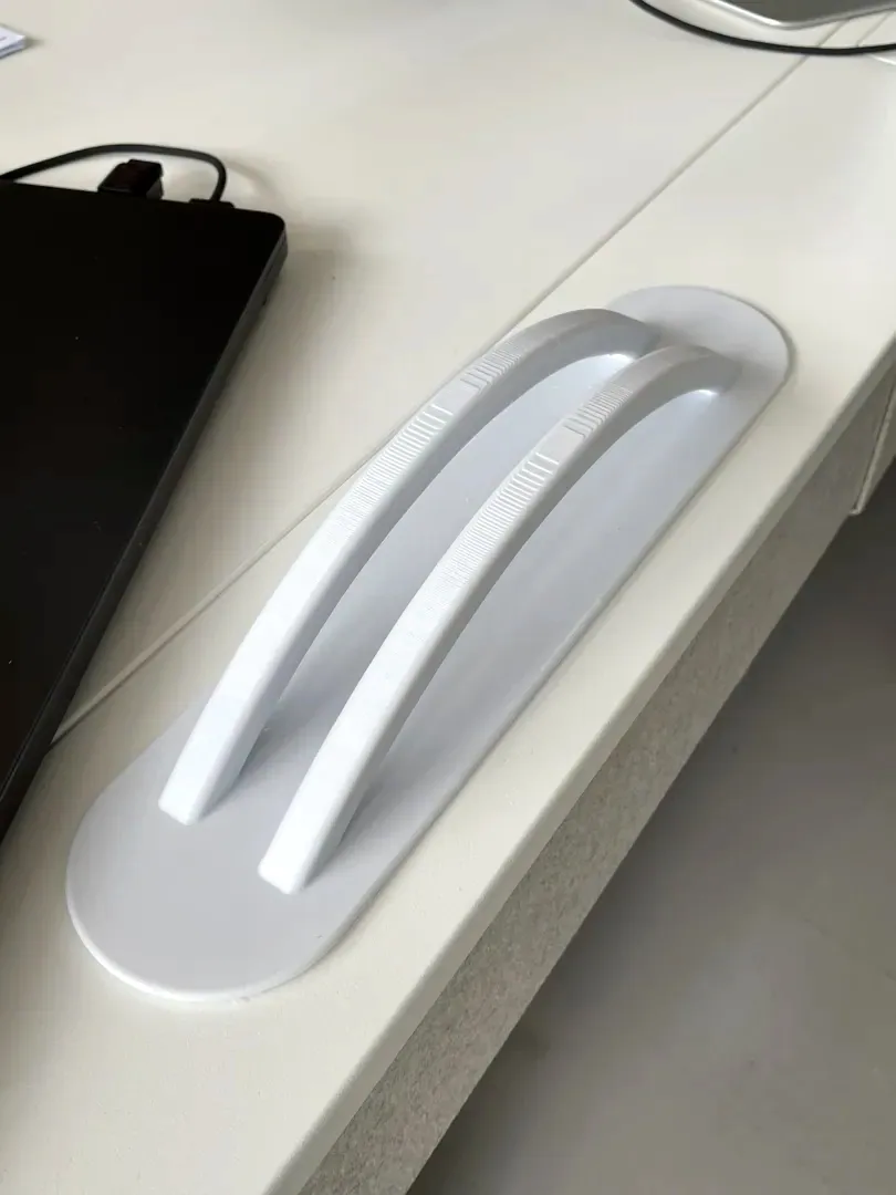 IKEA MITTZON Masa İçin Dikey Laptop Standı — gerçek baskı fotoğrafı