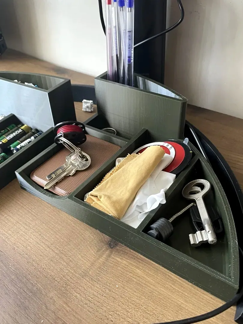 Oval Masa Düzenleyici – 2 Parçalı, Kalemlikli — gerçek baskı fotoğrafı