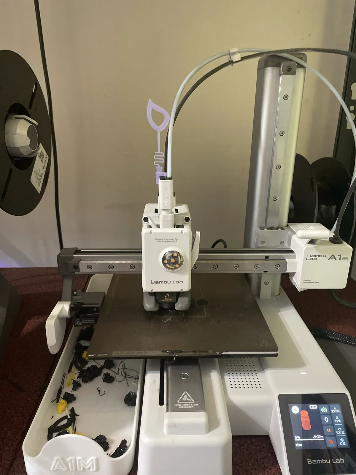 Alev Figürlü PTFE Boru Süsü – Bambu Lab A1 ve A1 mini — gerçek baskı fotoğrafı